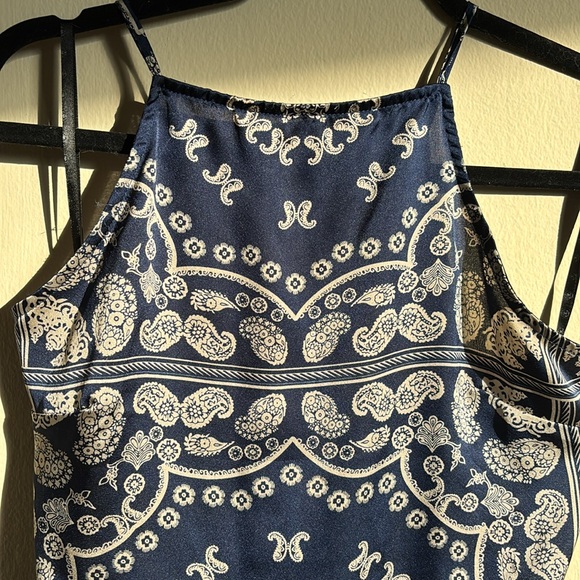 Missguided bandanna, print dress ￼ - Picture 7 of 10
